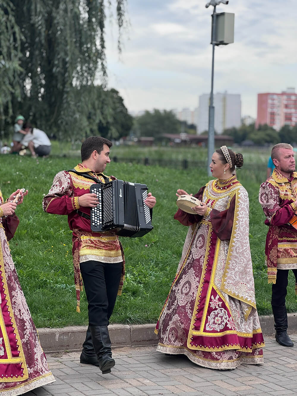 Выступление ансамбля